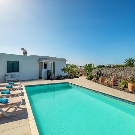 Villa Sarita Sol By Villa Plus Playa Blanca  Bagian luar foto