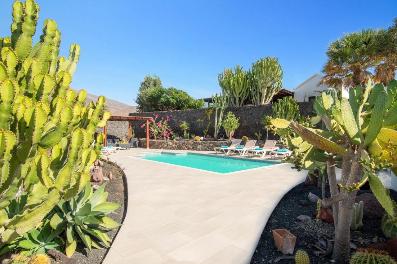 Villa Sarita Sol By Villa Plus Playa Blanca  Bagian luar foto