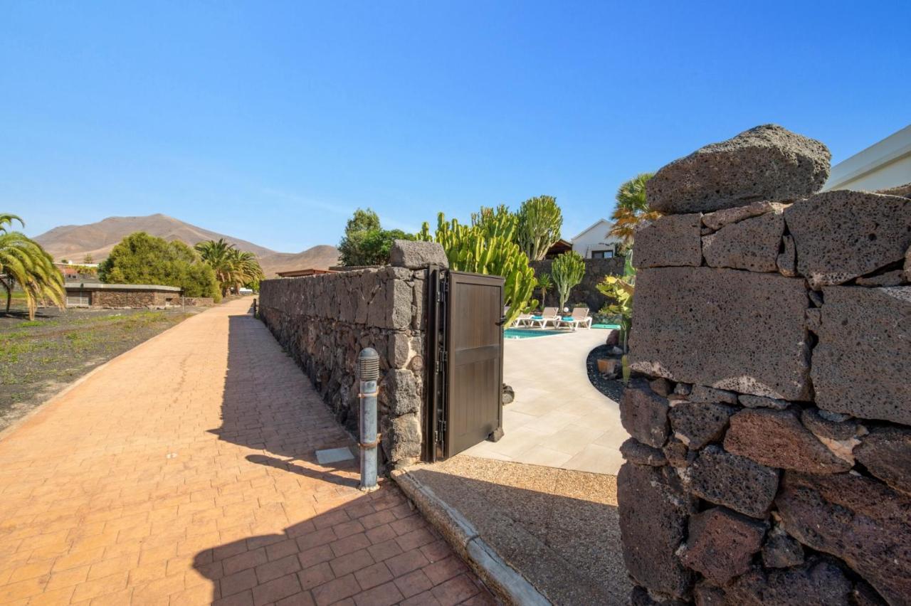 Villa Sarita Sol By Villa Plus Playa Blanca  Bagian luar foto